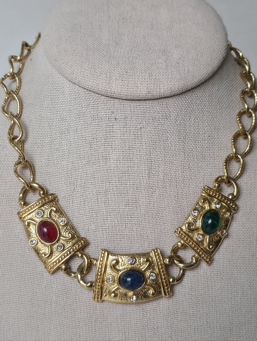Vintage AVON Necklace Etruscan style Essential Treasures Gold Tone Choker Read